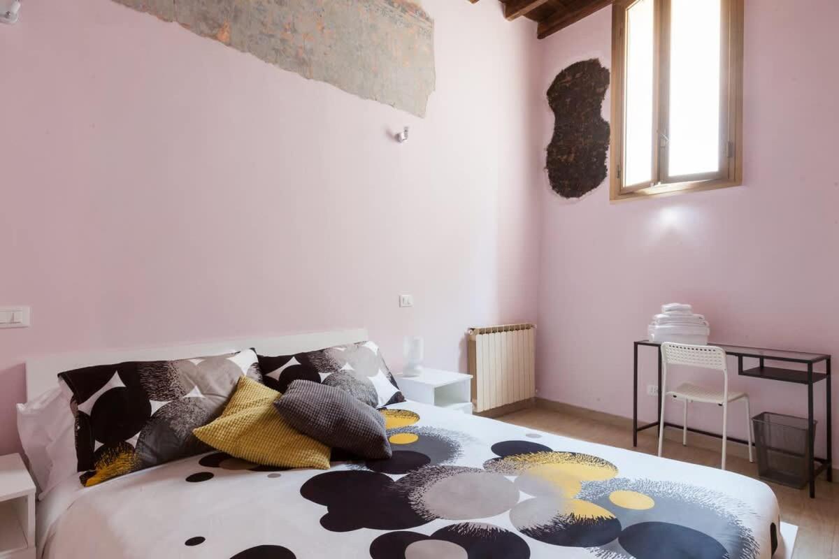 Boccanera A Trastevere Holiday Apartment โรม ภายนอก รูปภาพ